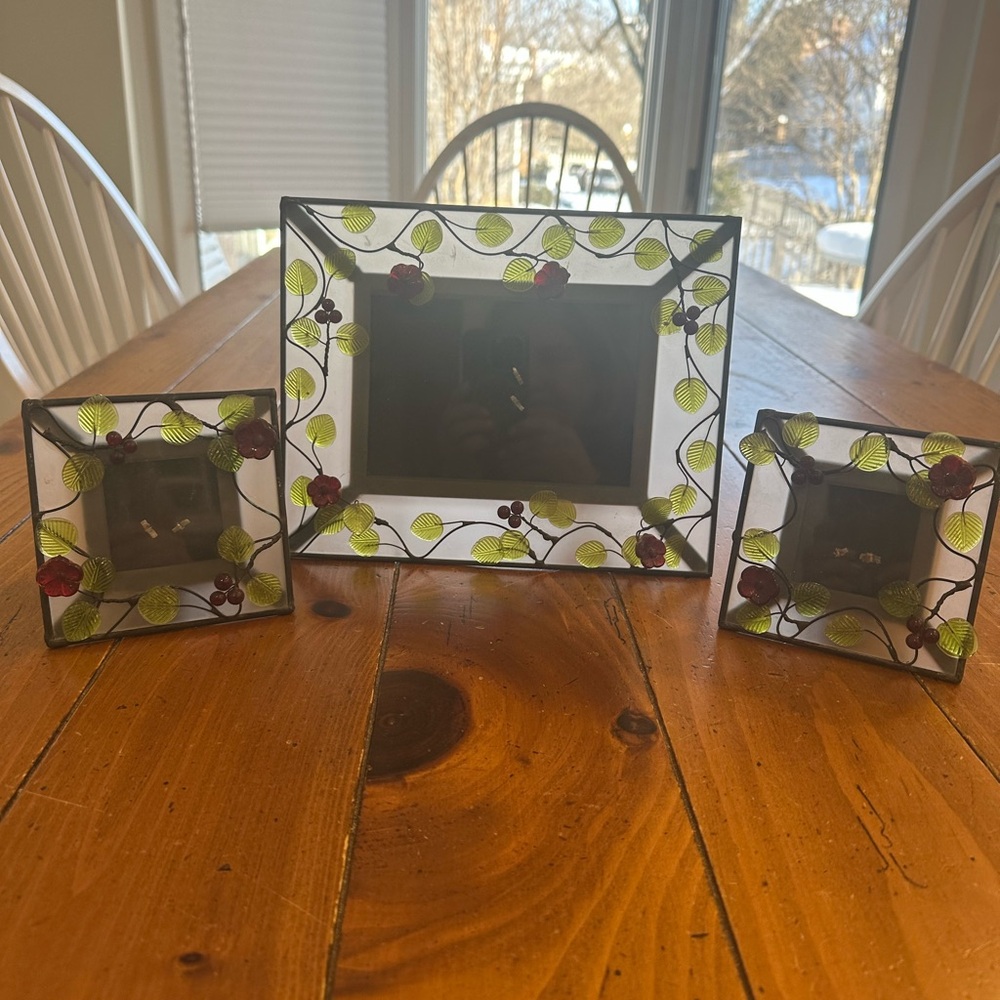 Decorative Glass Photo Frame Set with Green and Red Accents Plus 2 Voltives